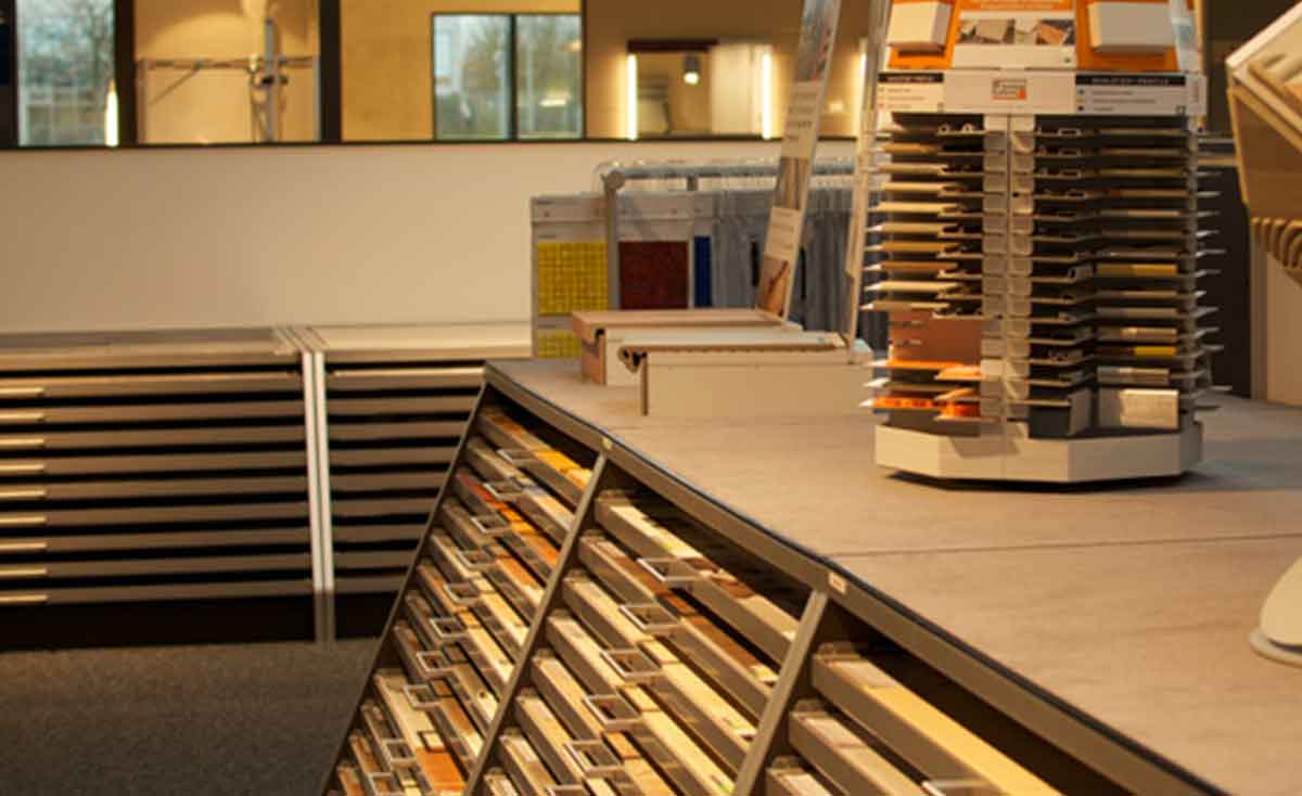 Moderne Fliesenausstellung: Fliesen Würselen